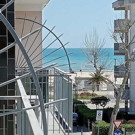 Appartamenti Carlotta Rímini Exterior foto