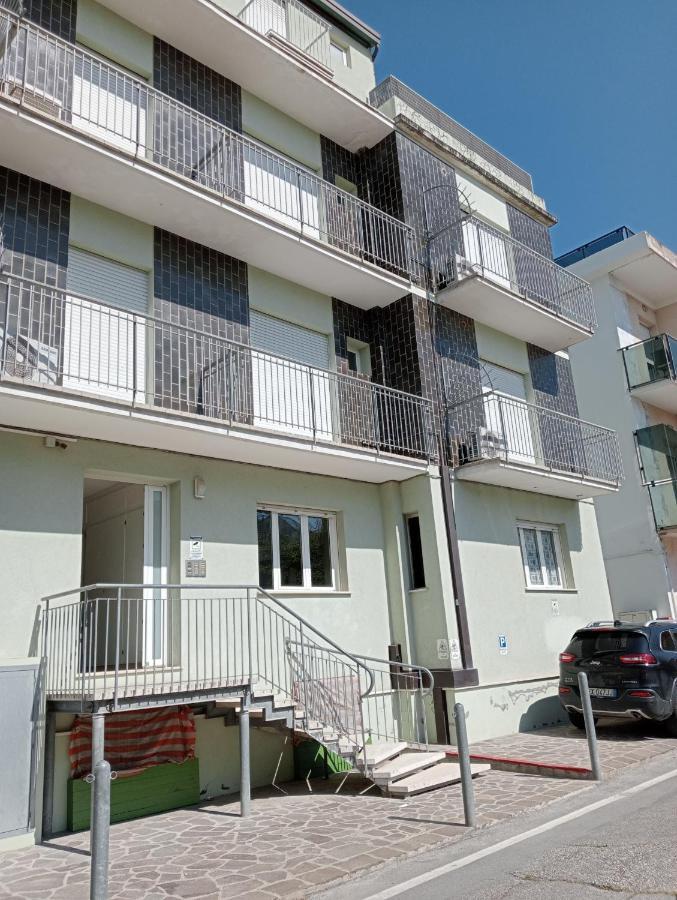 Appartamenti Carlotta Rímini Exterior foto