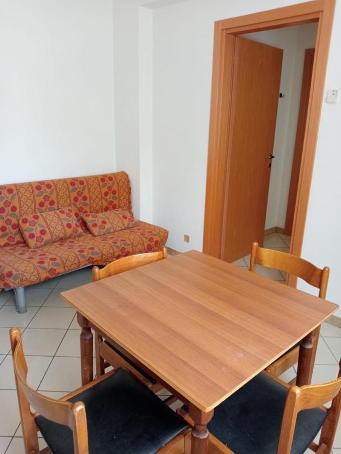 Appartamenti Carlotta Rímini Exterior foto