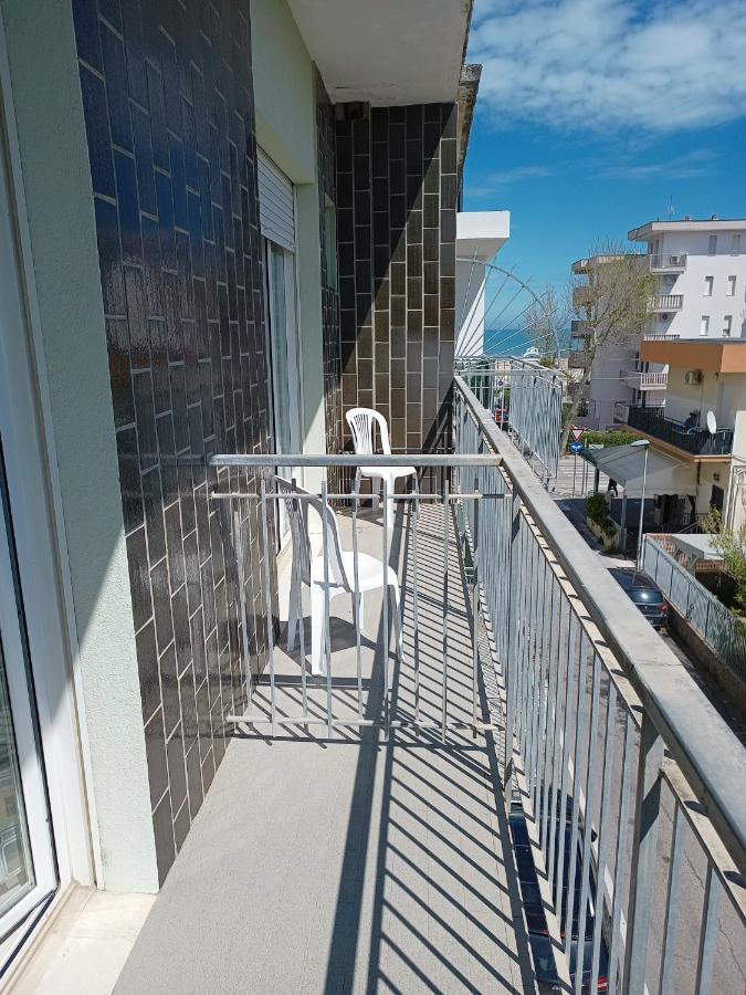 Appartamenti Carlotta Rímini Exterior foto