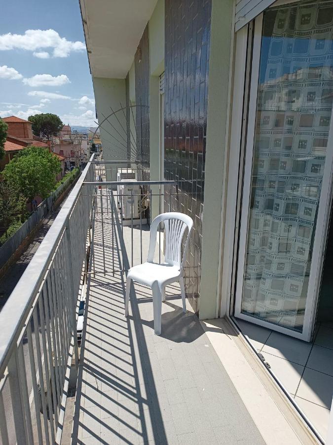 Appartamenti Carlotta Rímini Exterior foto